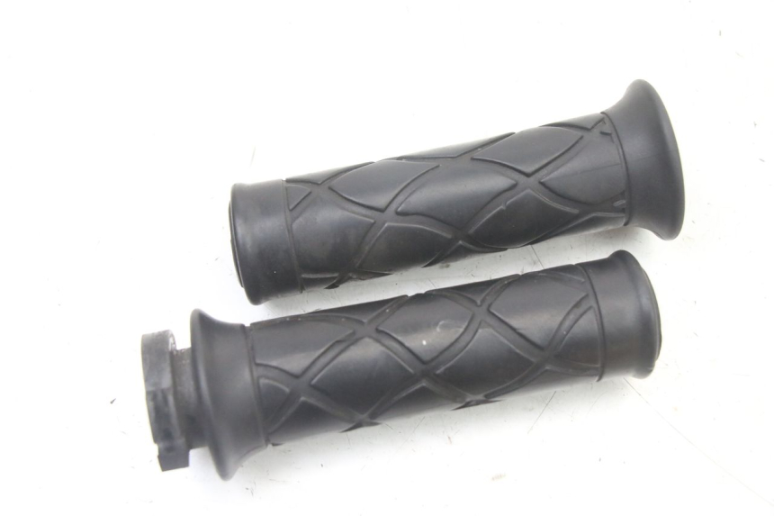 photo de THROTTLE GRIP YAMAHA YP MAJESTY 125 (2007 - 2010)