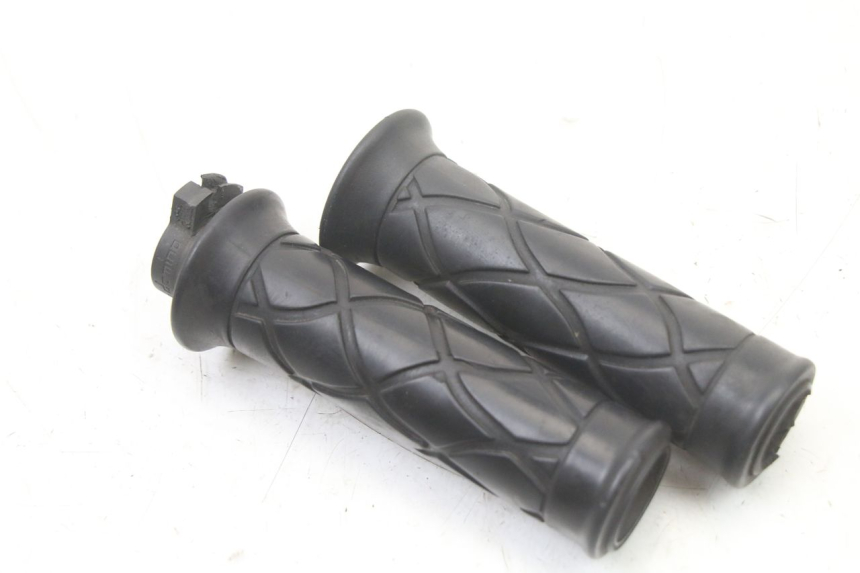 photo de THROTTLE GRIP YAMAHA YP MAJESTY 125 (2007 - 2010)