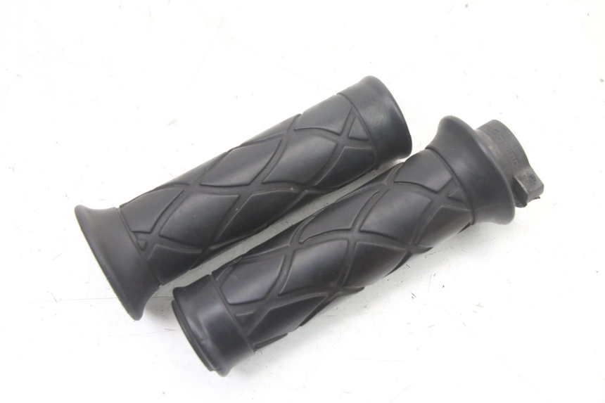 photo de THROTTLE GRIP YAMAHA YP MAJESTY 125 (2007 - 2010)