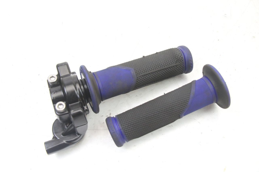photo de THROTTLE GRIP YAMAHA YZ 125 (2006 - 2016)