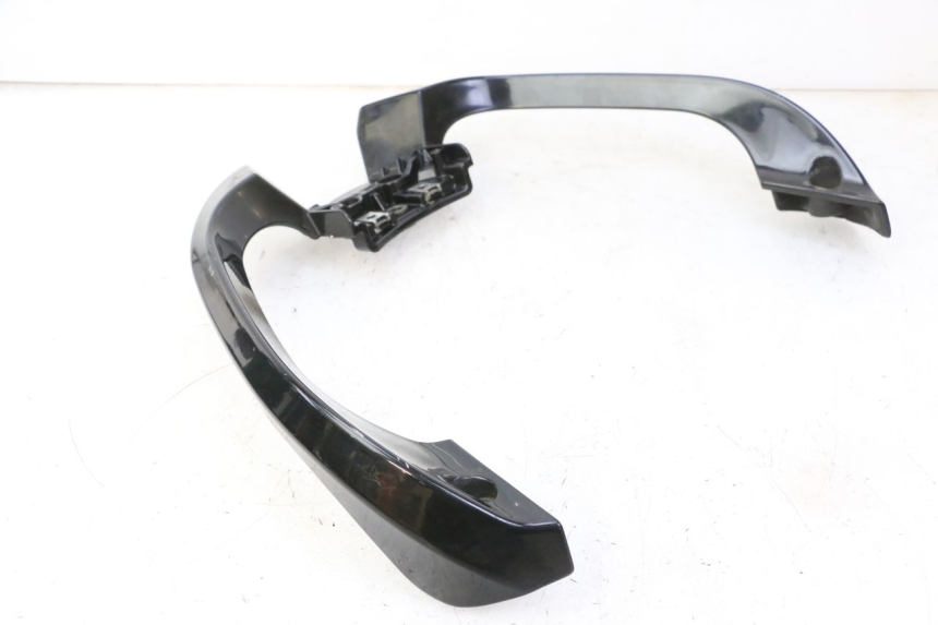 photo de GRAB RAIL QUADRO 4 4D 350 (2015 - 2018)