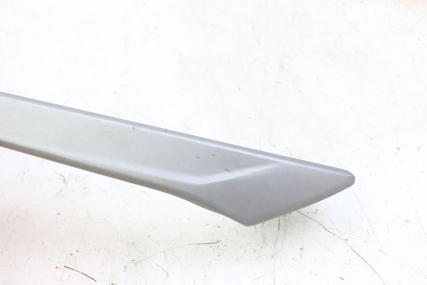 photo de RIGHT GRAB RAIL  SYM JOYMAX 125 (2010 - 2017)