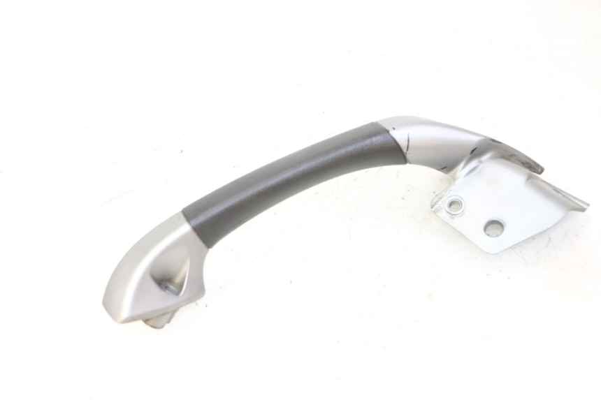photo de RIGHT GRAB RAIL  PIAGGIO MP3 125 (2006 - 2014) - Technical close-up