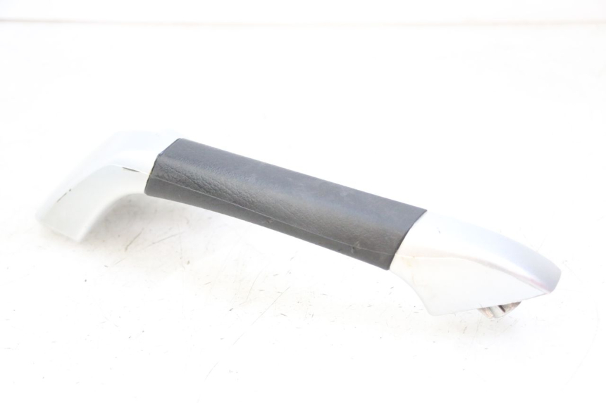 photo de RIGHT REAR HANDLEBAR PIAGGIO MP3 LT 400 (2007 - 2012)