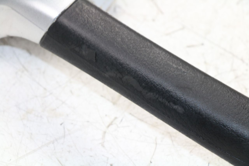 photo de RIGHT REAR HANDLEBAR PIAGGIO MP3 LT 400 (2007 - 2012)