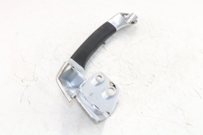 photo de RIGHT REAR HANDLEBAR PIAGGIO MP3 LT 400 (2007 - 2012)