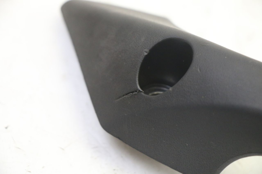 photo de RIGHT GRAB RAIL  GILERA RUNNER SP 50 (2006 - 2008)