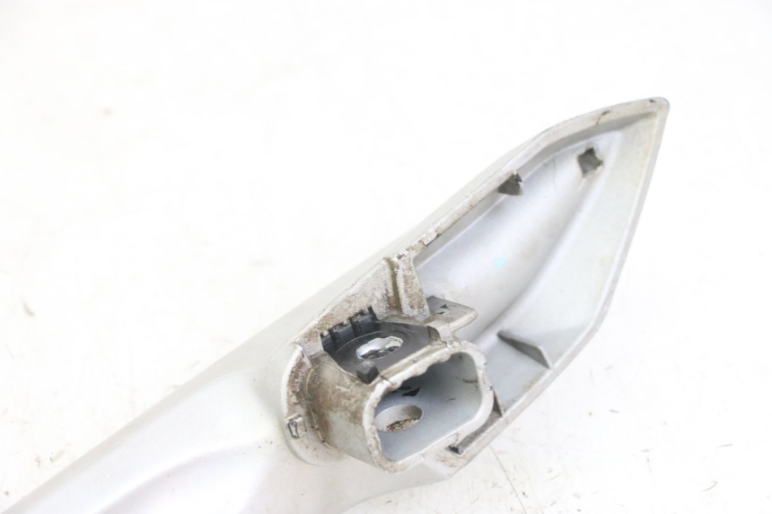 photo de RIGHT GRAB RAIL  PEUGEOT SATELIS 125 (2013 - 2018)