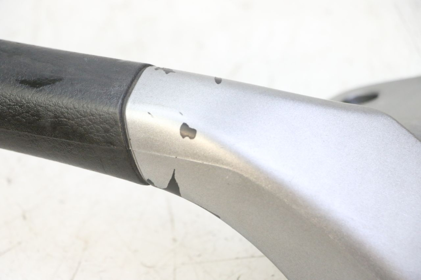 photo de LEFT GRAB RAIL  PIAGGIO MP3 125 (2006 - 2014)