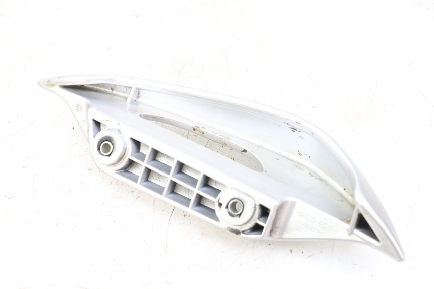 photo de LEFT REAR HANDLEBAR SUZUKI BURGMAN 125 (2007 - 2014)