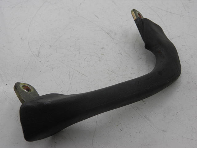 photo de LEFT GRAB RAIL  YAMAHA XJS DIVERSION 600 (1997 - 1999)
