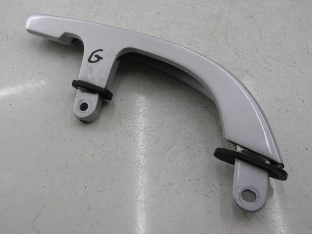 photo de LEFT GRAB RAIL  YAMAHA XMAX X-MAX 125 (2006 - 2009)