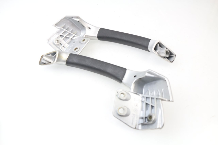 photo de REAR HANDLEBARS PIAGGIO MP3 LT 400 (2007 - 2012)