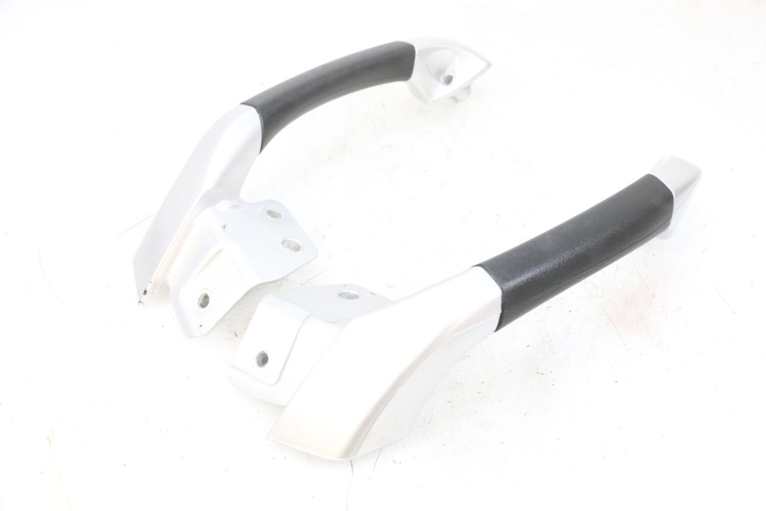 photo de GRAB RAIL PIAGGIO MP3 RL 250 (2007 - 2010) - Checked used part