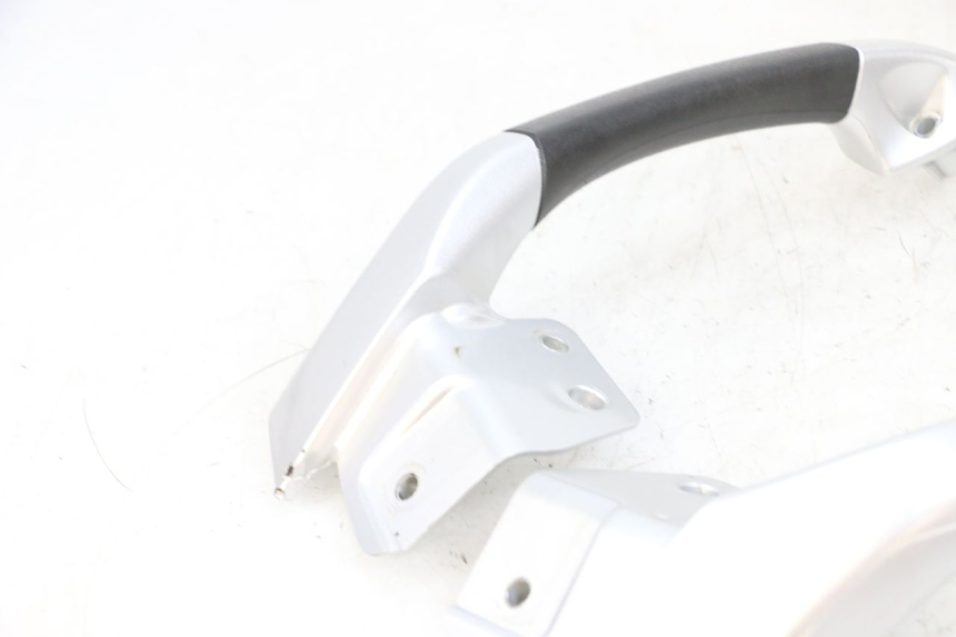 photo de GRAB RAIL PIAGGIO MP3 RL 250 (2007 - 2010) - Markings and original references