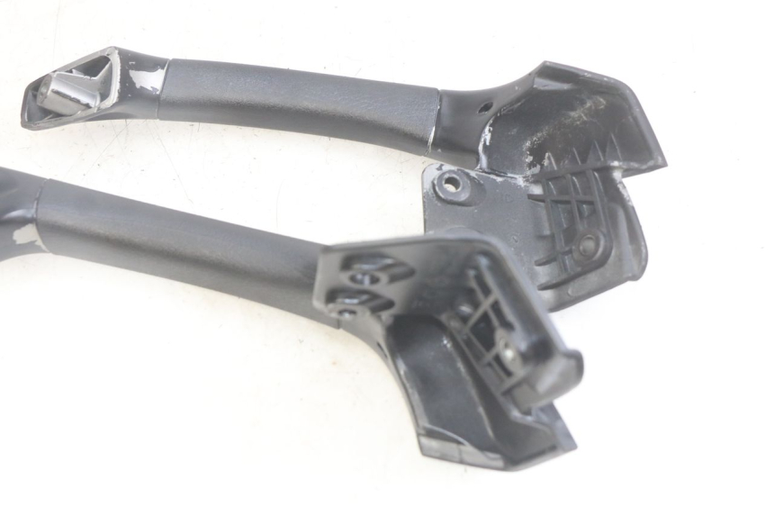 photo de REAR HANDLEBARS PIAGGIO MP3 LT 400 (2007 - 2012)