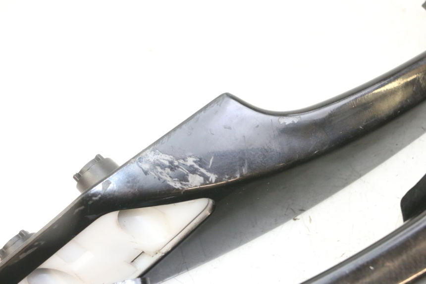 photo de GRAB RAIL  PEUGEOT SATELIS COMPRESSOR K15 125 (2006 - 2009)