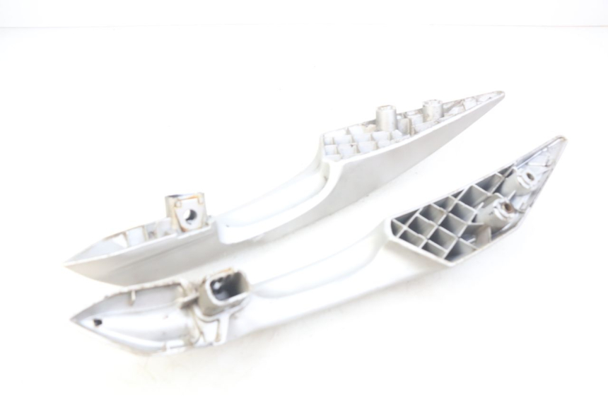 photo de REAR HANDLEBARS PEUGEOT SATELIS 125 (2010 - 2012)