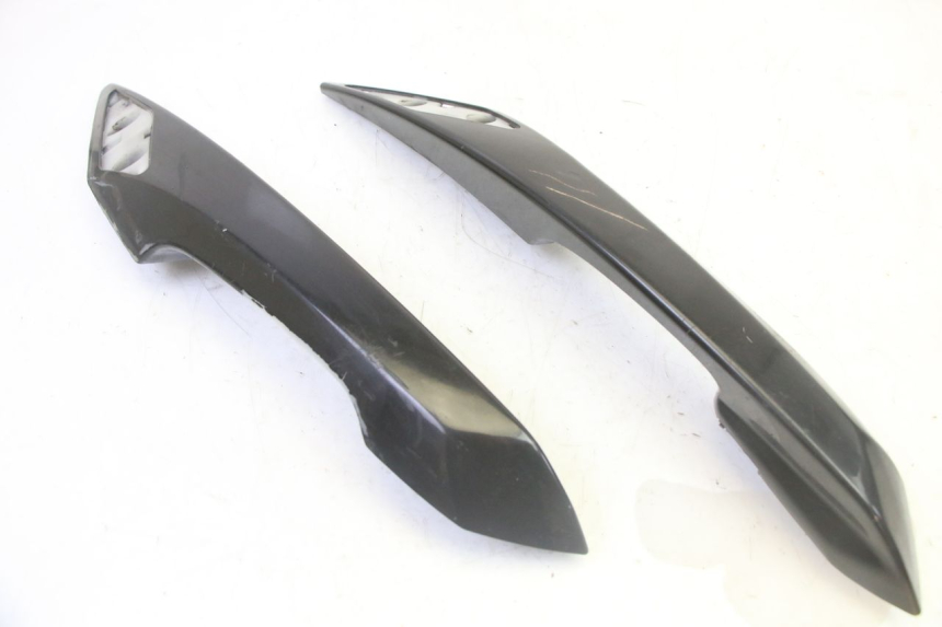 photo de GRAB RAIL PEUGEOT SATELIS 125 (2013 - 2018)