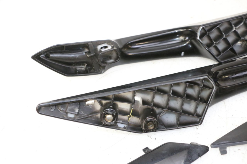 photo de REAR HANDLEBARS PEUGEOT SATELIS 125 (2010 - 2012)