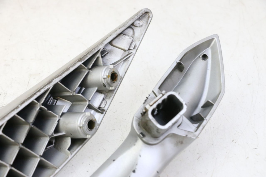 photo de REAR HANDLEBARS PEUGEOT SATELIS 125 (2006 - 2009)