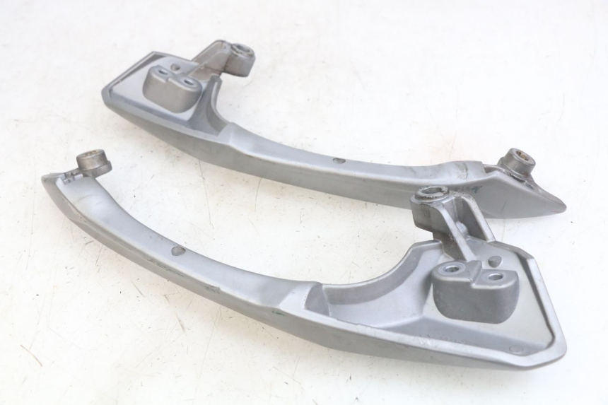 photo de REAR HANDLEBARS SYM GTS EFI 125 (2012 - 2016)