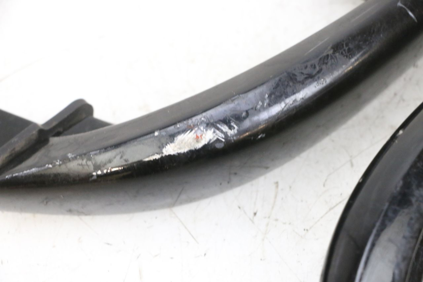 photo de GRAB RAIL  YAMAHA XMAX X-MAX 125 (2006 - 2009) - Fixing points details