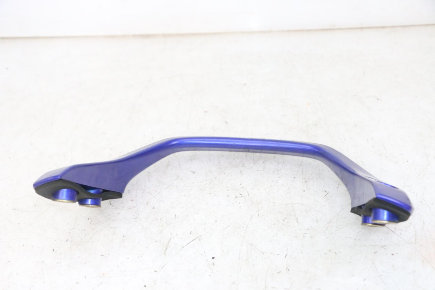 photo de GRAB RAIL YAMAHA FZS FAZER 600 (2001 - 2003)