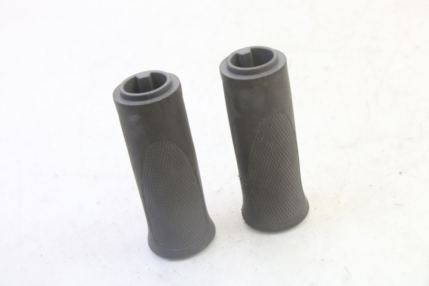 photo de HANDLEBAR GRIP SEGWAY NINEBOT F65I 1