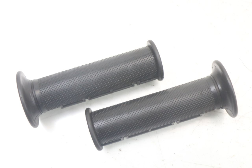 photo de HANDLEBAR GRIP HYTRACK ST 170 (2020 - 2024)