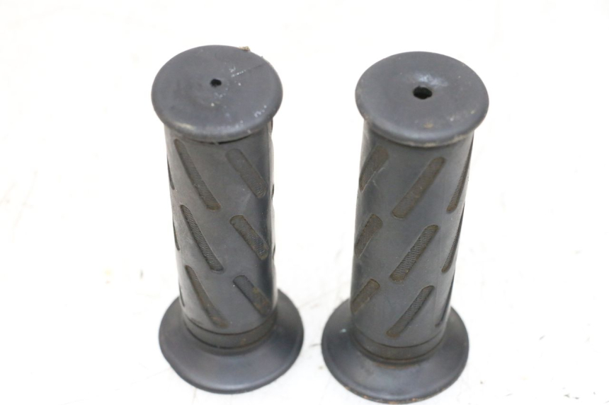 photo de HANDLEBAR GRIP PEUGEOT KISBEE 4T 50 (2018 - 2022) - Component detail