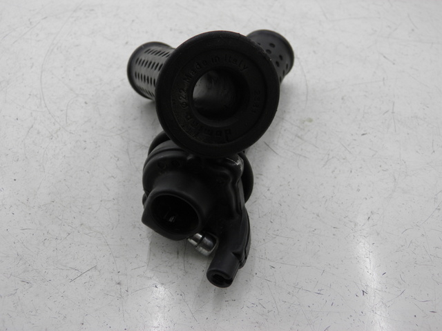 photo de HANDLEBAR GRIP PIAGGIO MP3 RL 125 (2006 - 2014)