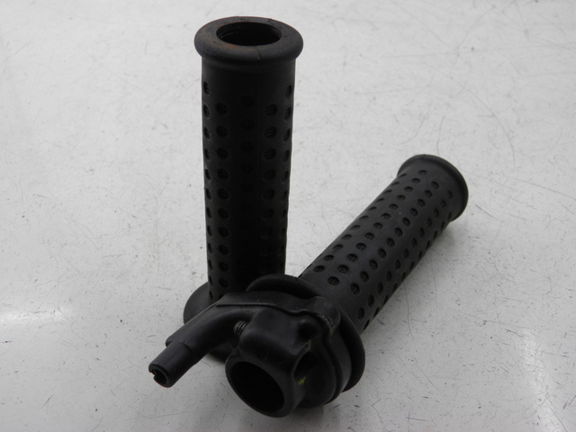 photo de HANDLEBAR GRIP PIAGGIO MP3 RL 125 (2008 - 2009)