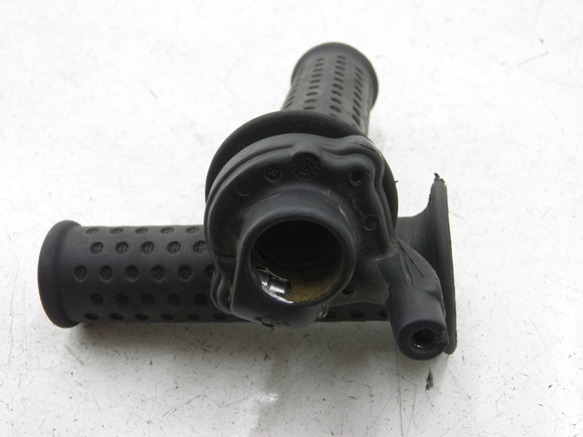 photo de HANDLEBAR GRIP PIAGGIO X8 125 (2004 - 2007)