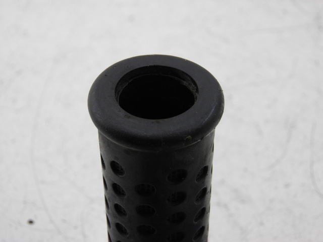 photo de HANDLEBAR GRIP PIAGGIO XEVO - X EVO 125 (2007 - 2016)