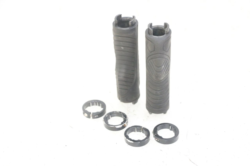 photo de HANDLEBAR GRIP PUNK ELECTRIC RIDER 1