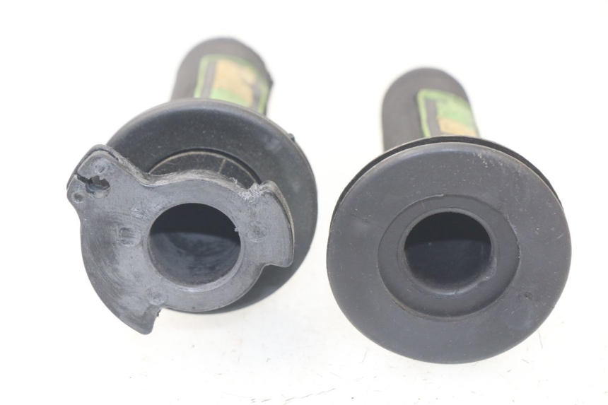 photo de HANDLEBAR GRIP SMALL MX MX5 MX-5 140