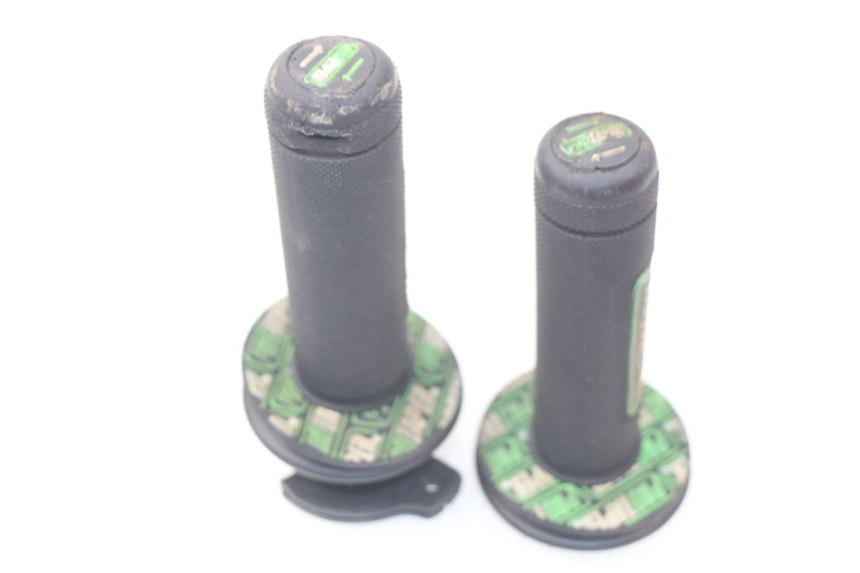 photo de HANDLEBAR GRIP SMALL MX MX5 MX-5 140