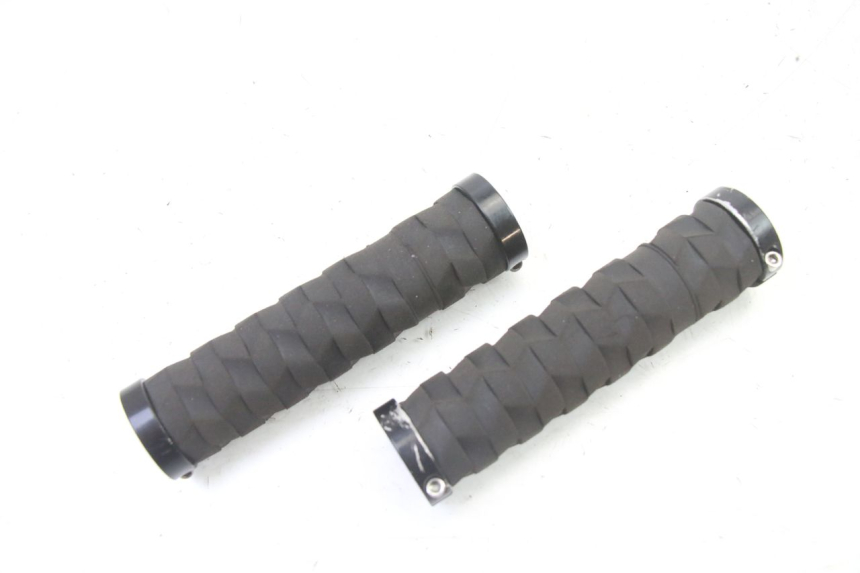 photo de HANDLEBAR GRIP NAMI STELLAR 1