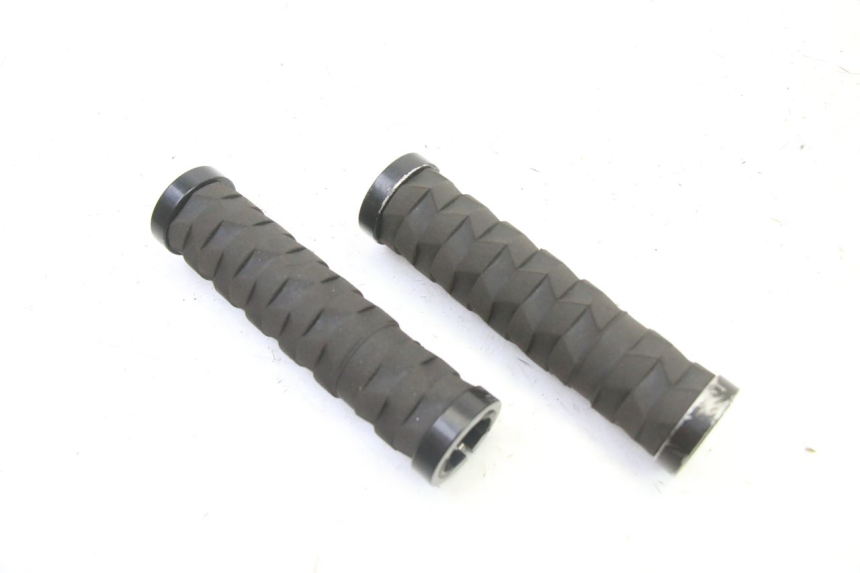 photo de HANDLEBAR GRIP NAMI STELLAR 1
