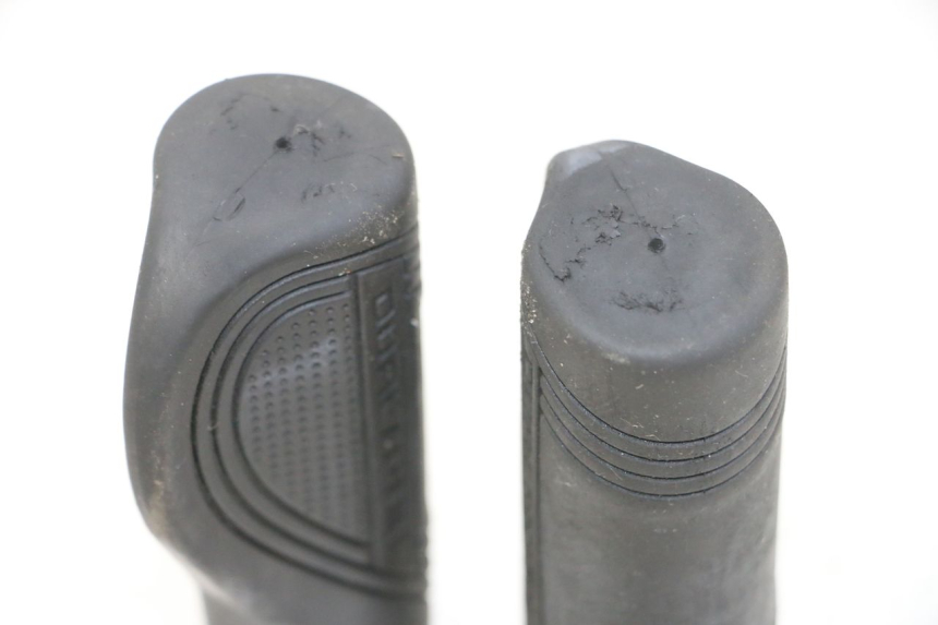 photo de HANDLEBAR GRIP DUALTRON VICTOR LIMITED 1