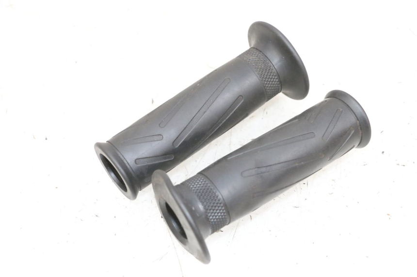 photo de HANDLEBAR GRIP YAMAHA XMAX X-MAX 125 (2006 - 2009) - Main view