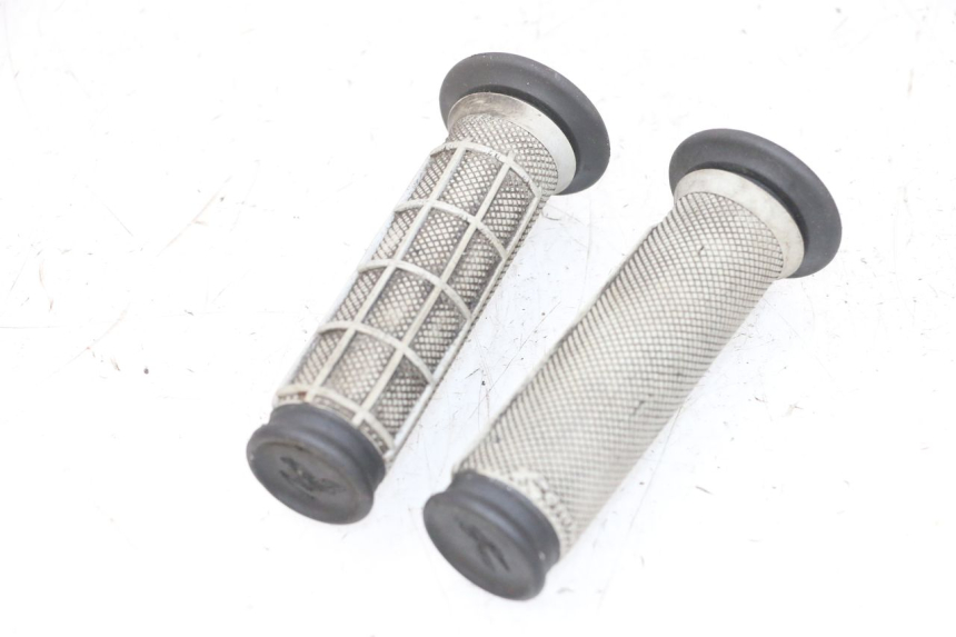 photo de HANDLEBAR GRIP YAMAHA YFM R RAPTOR 250 (2008 - 2014) - Component detail