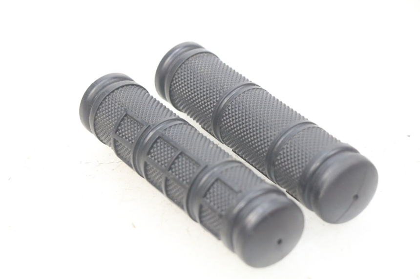 photo de HANDLEBAR GRIP YAMAHA YFM R RAPTOR 90 (2017 - 2023)