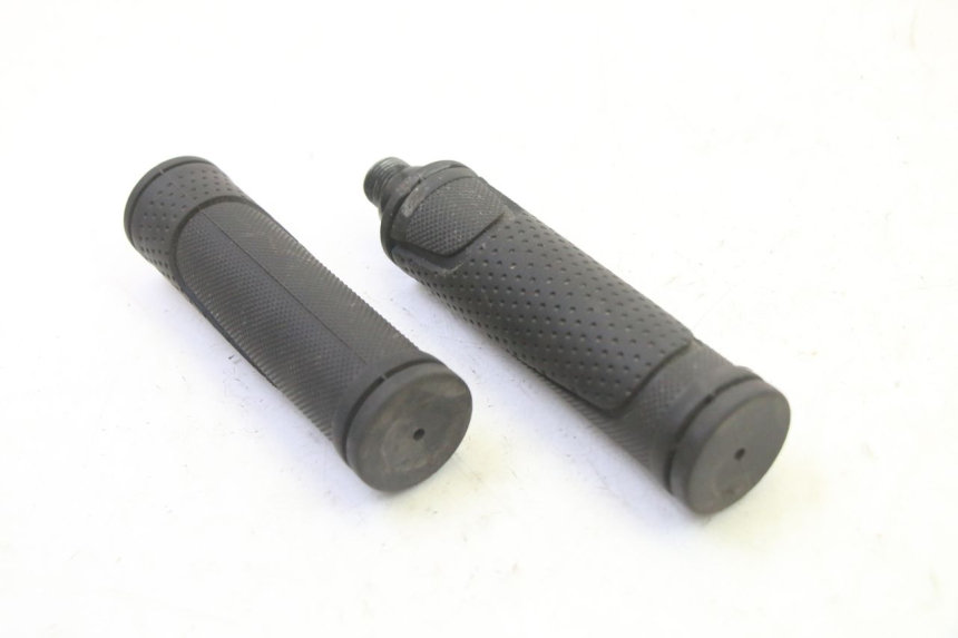 photo de HANDLEBAR GRIP MOOVWAY Z8 1