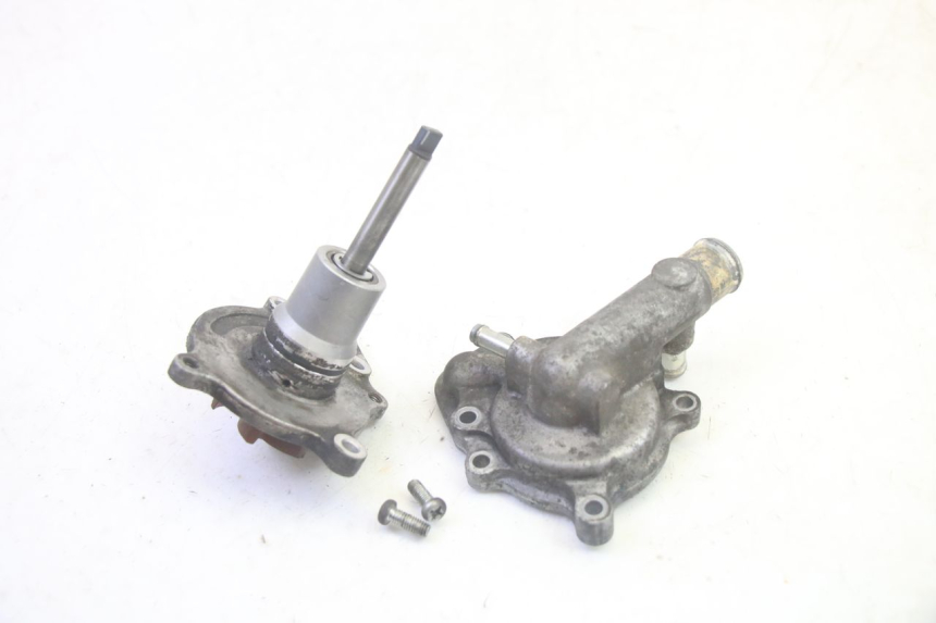photo de WATER PUMP SUZUKI BURGMAN EXECUTIVE ABS 650 (2006 - 2012) - Technical close-up