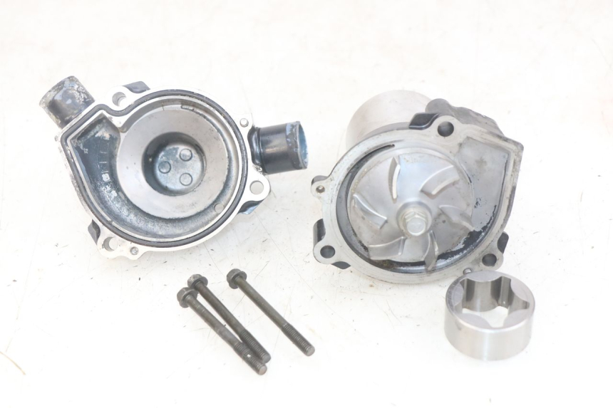 photo de WATER PUMP KAWASAKI ZX-6R ZX6R 600 (1995 - 1997)