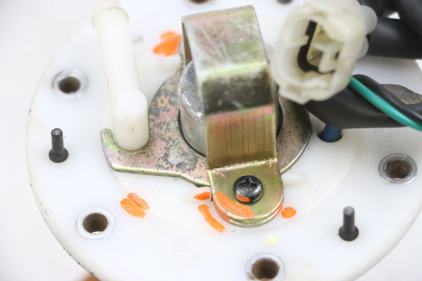 photo de FUEL PUMP KYMCO AGILITY 16+ 4T 50 (2018 - 2023) - Alternative perspective