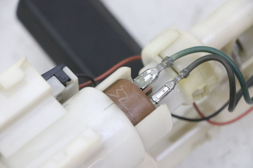 photo de FUEL PUMP SUZUKI BURGMAN 125 (2007 - 2014)