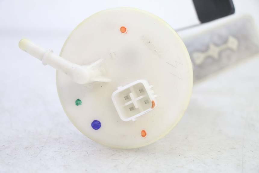 photo de FUEL PUMP SUZUKI BURGMAN 125 (2007 - 2014) - Alternative perspective